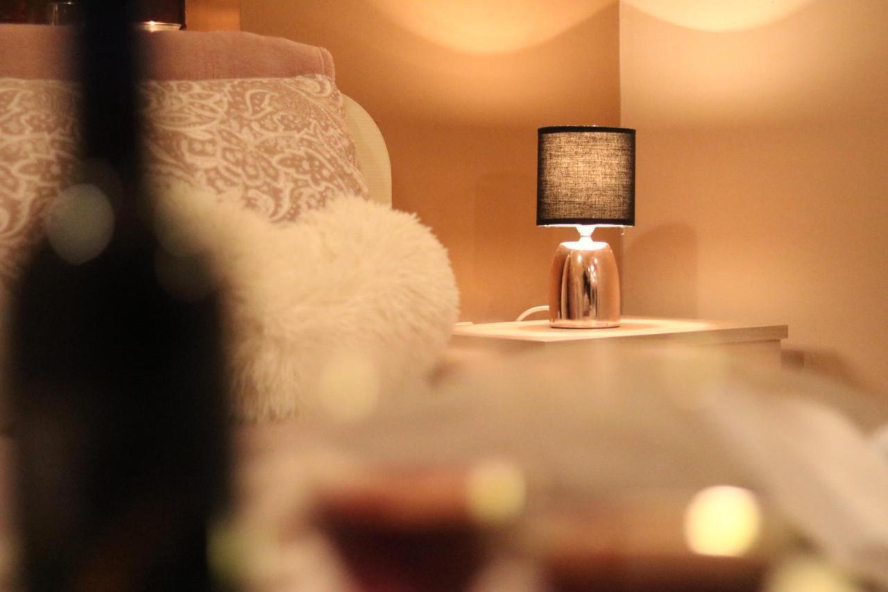 Guest House Studio Apartman Marina - With Jacuzzi, Free Parking, Pet Friendly Karlovac Eksteriør bilde