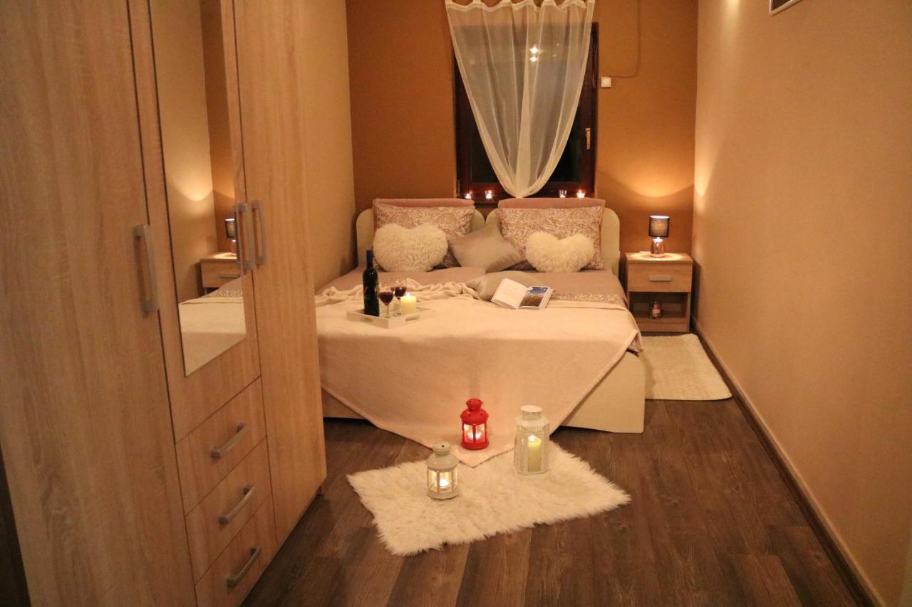 Guest House Studio Apartman Marina - With Jacuzzi, Free Parking, Pet Friendly Karlovac Eksteriør bilde