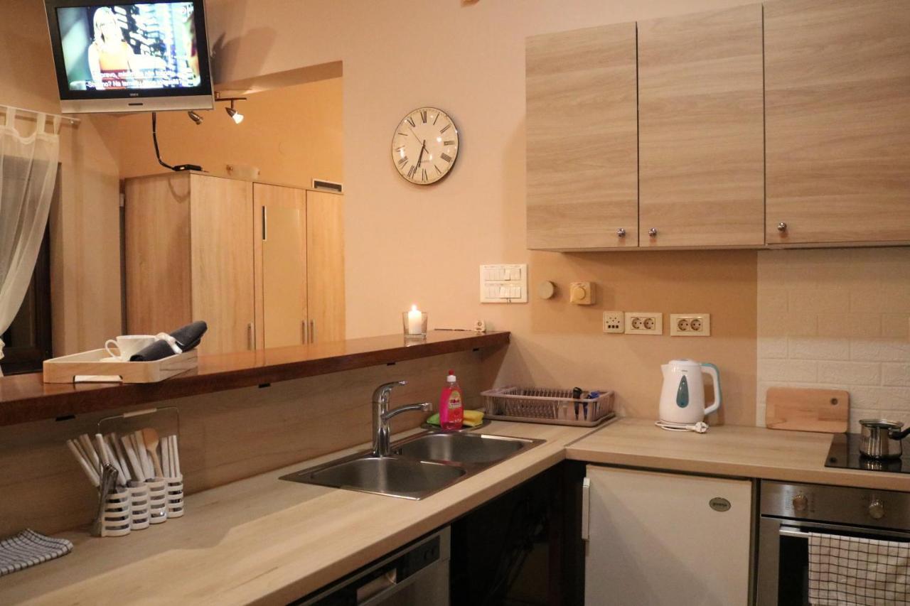 Guest House Studio Apartman Marina - With Jacuzzi, Free Parking, Pet Friendly Karlovac Eksteriør bilde