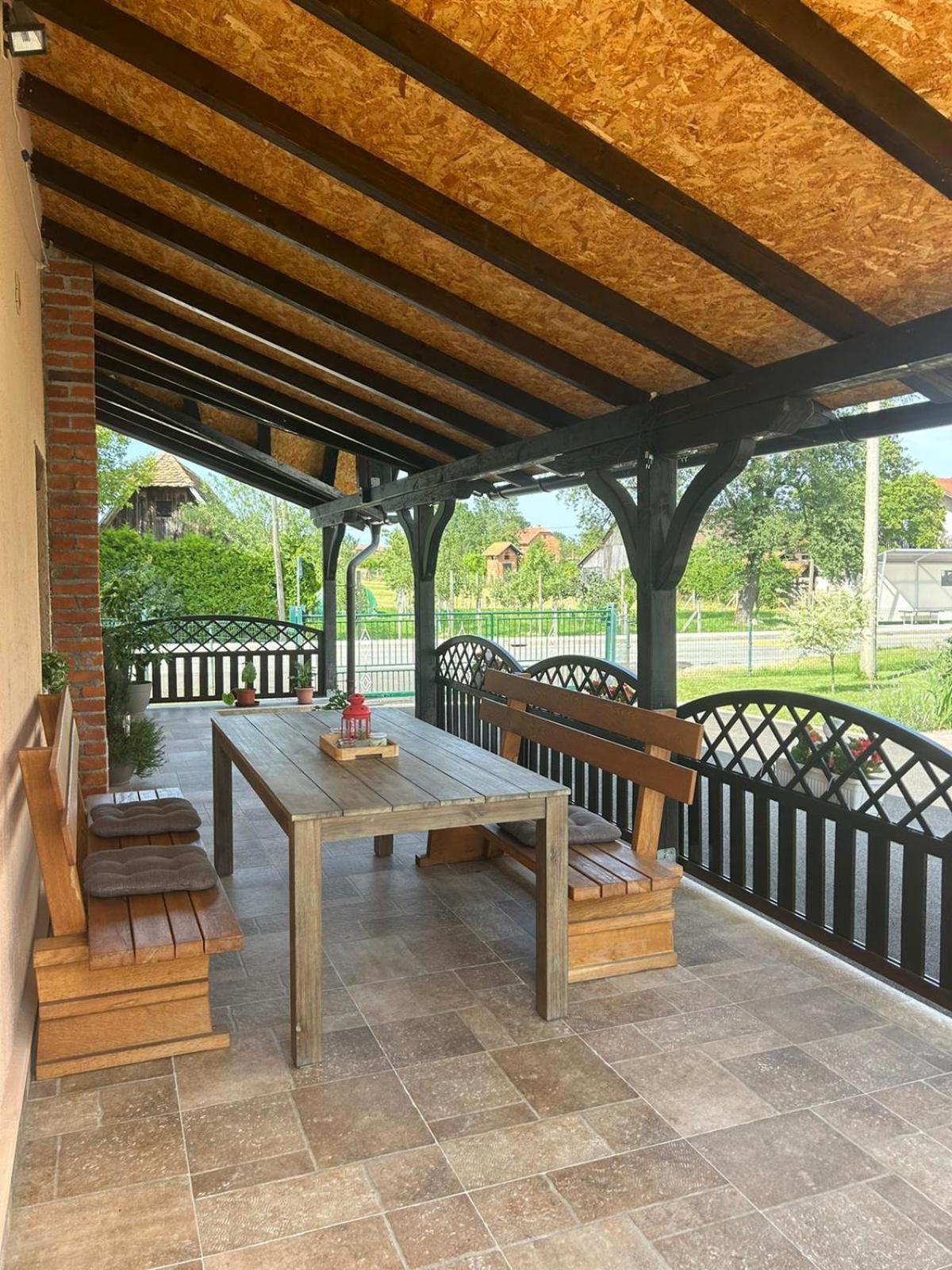 Guest House Studio Apartman Marina - With Jacuzzi, Free Parking, Pet Friendly Karlovac Eksteriør bilde